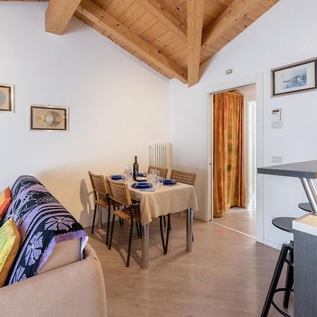 Appartement Mansarda Di Alex E Nataly à Calceranica al Lago Extérieur photo