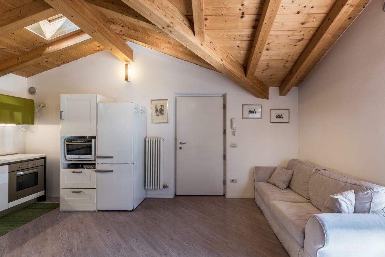 Appartement Mansarda Di Alex E Nataly à Calceranica al Lago Extérieur photo