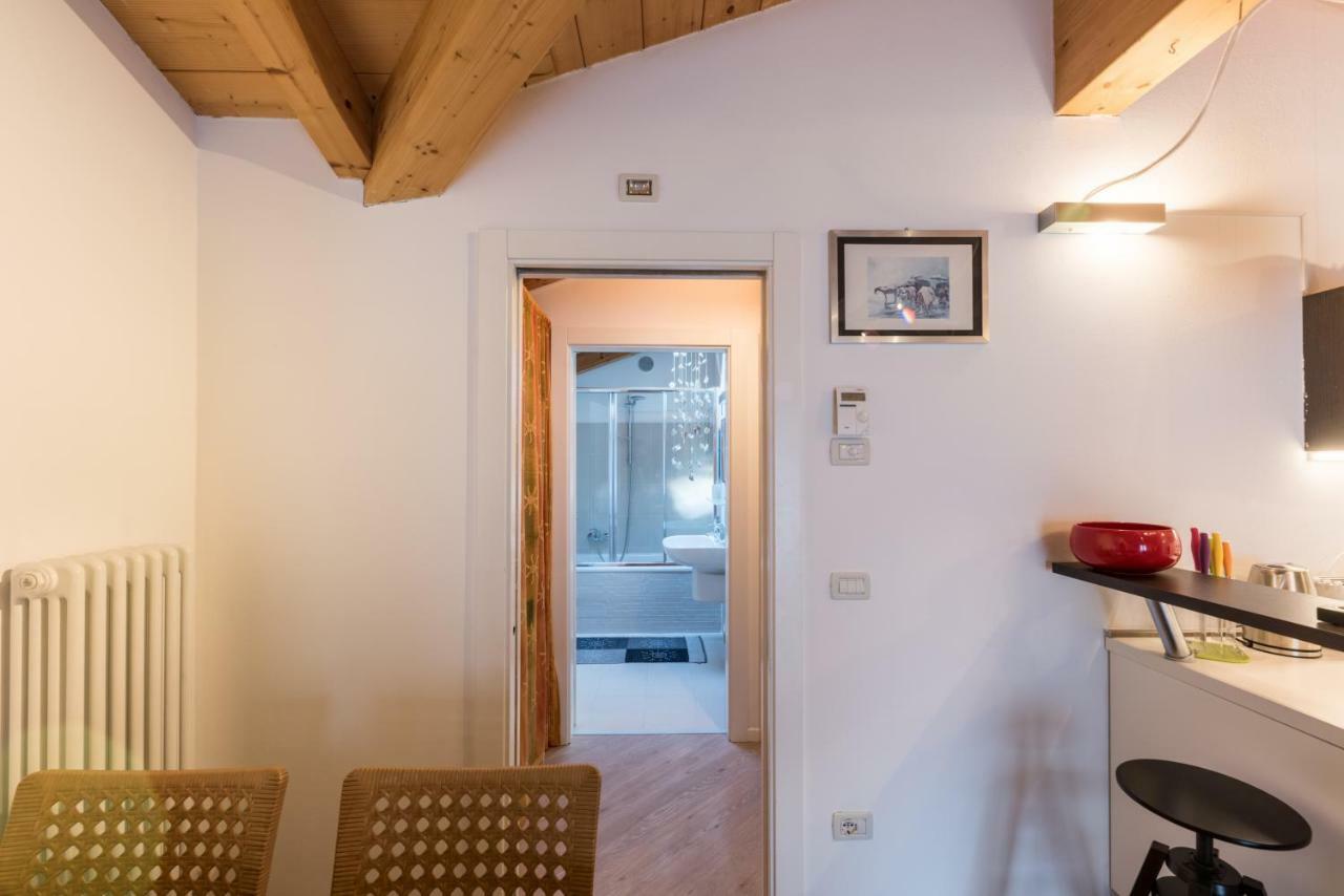 Appartement Mansarda Di Alex E Nataly à Calceranica al Lago Extérieur photo